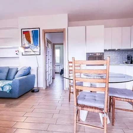 Apartment Airport